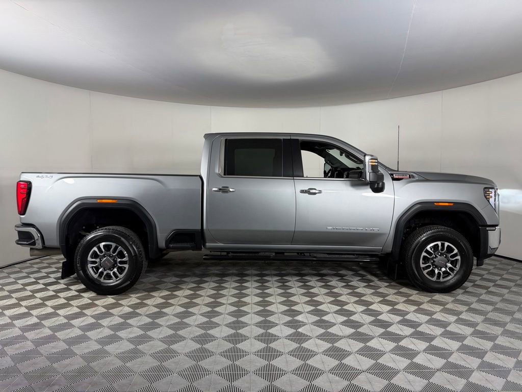 Used 2025 GMC Sierra 3500 SLT AWD/4WD image 5