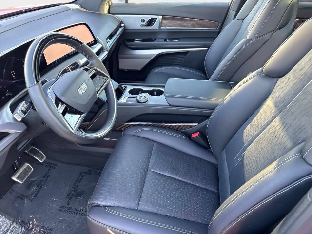 Certified 2026 Cadillac Vistiq Sport w/ LPO, Floor Liner Package AWD/4WD image 21