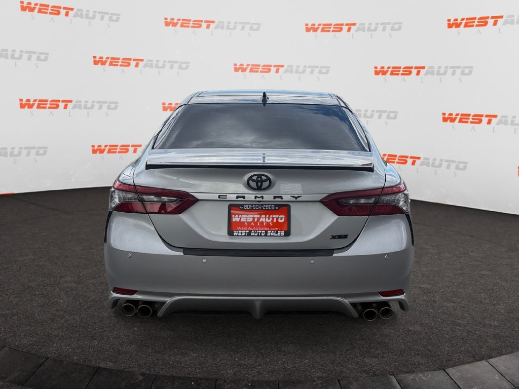 Used 2022 Toyota Camry XSE w/ Navigation Package FWD image 4