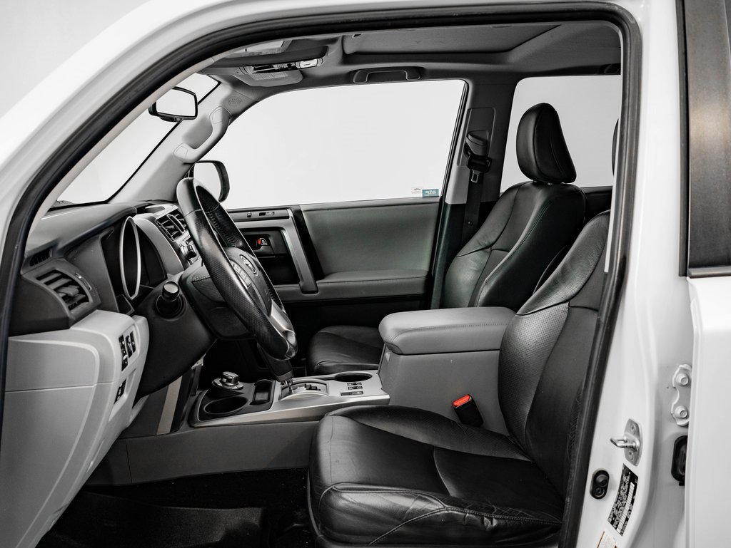 Used 2013 Toyota 4Runner SR5 image 21