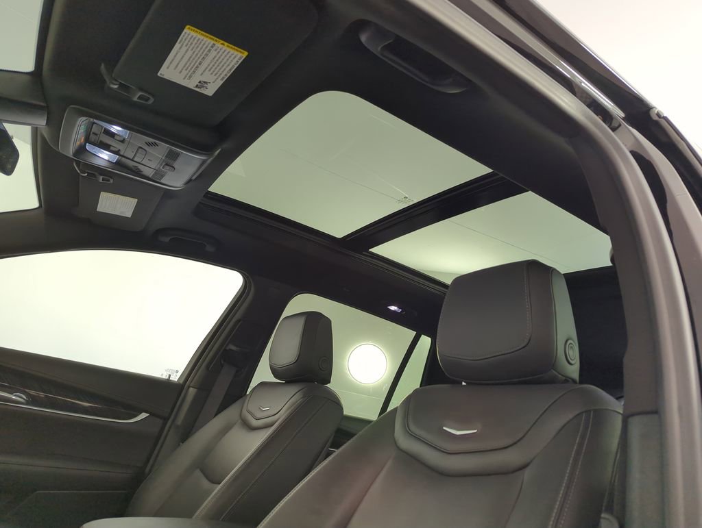 Certified 2025 Cadillac XT6 Premium Luxury AWD/4WD image 27