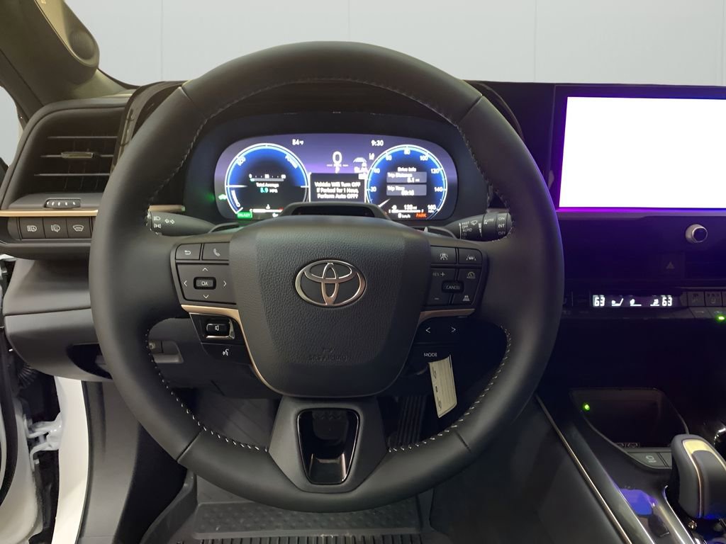 New 2025 Toyota Crown Signia image 25