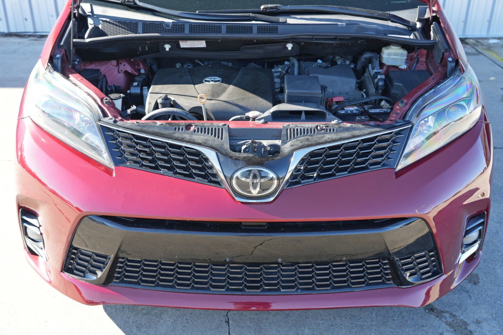 Used 2019 Toyota Sienna SE w/ Carpet Mat Package FWD image 7