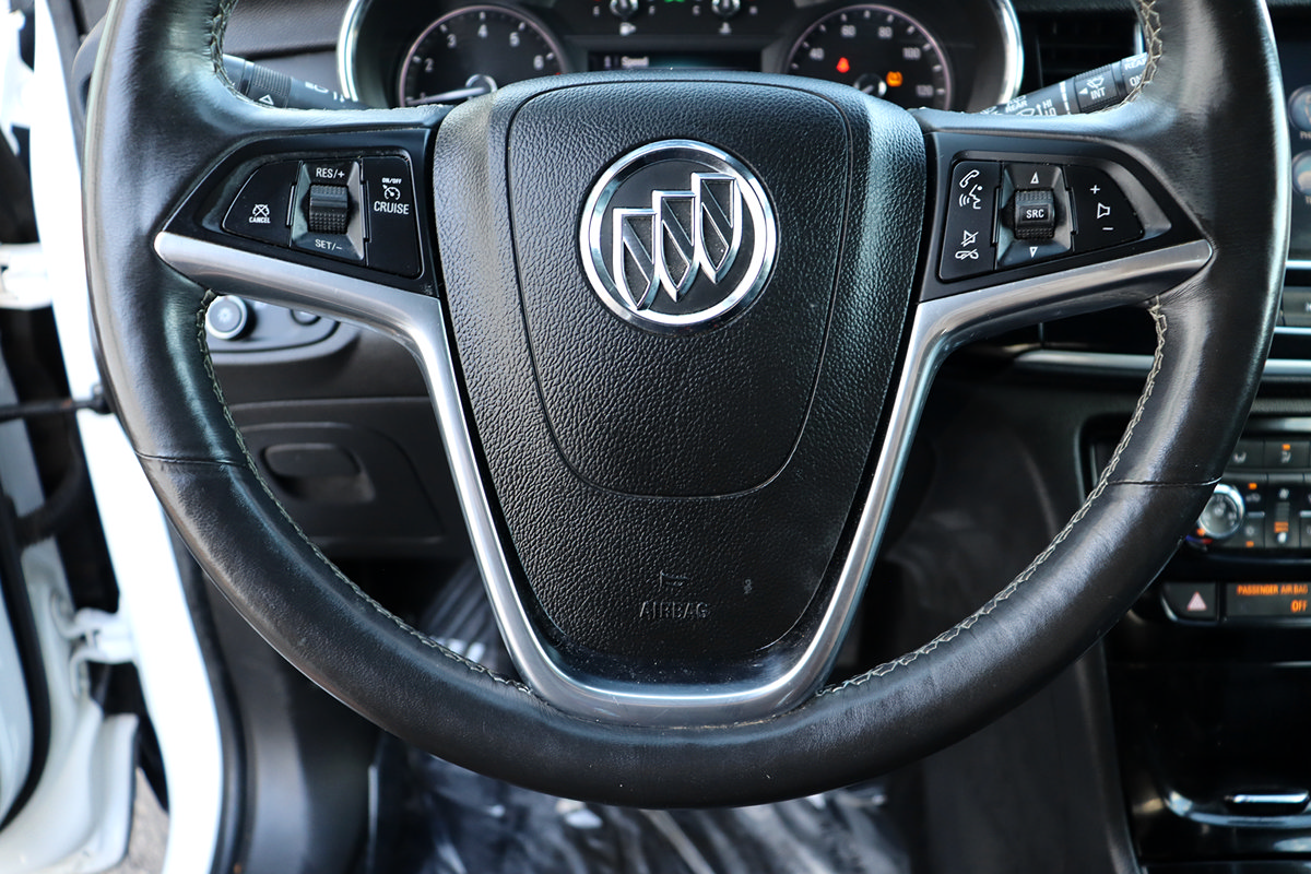 Used 2017 Buick Encore Essence FWD image 39