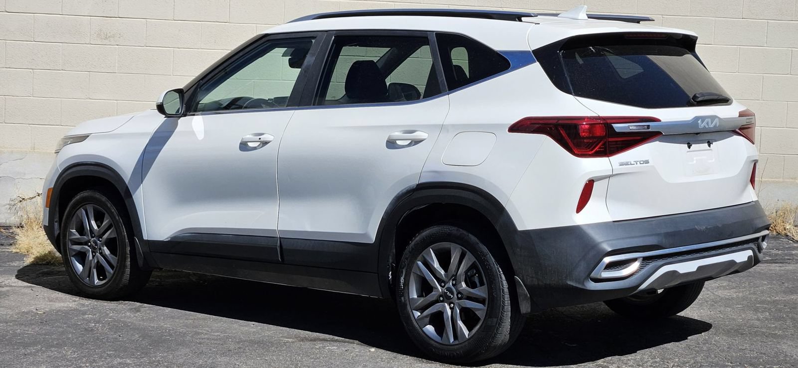 Used 2022 Kia Seltos S FWD image 3