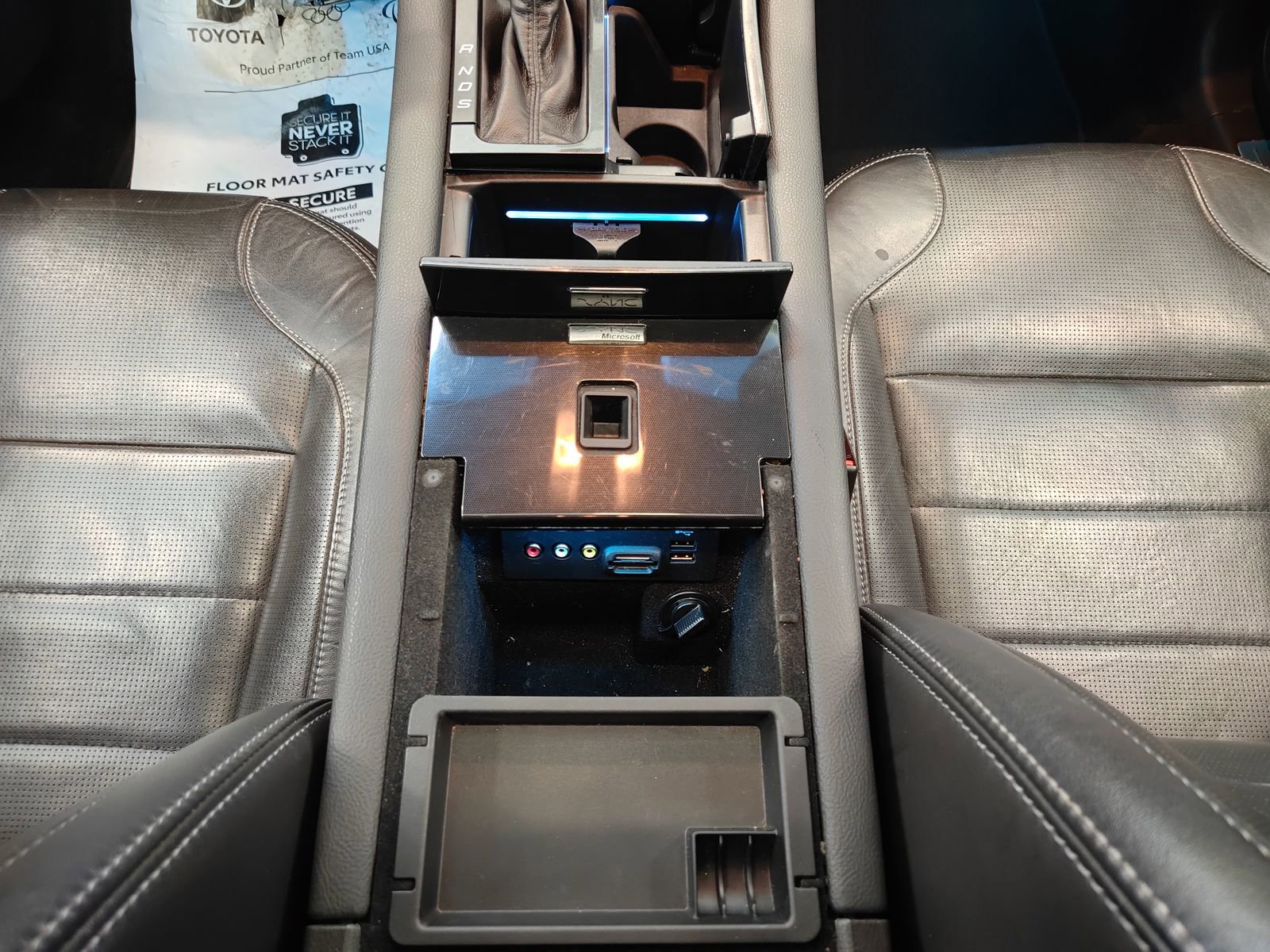 Used 2014 Ford Taurus Limited w/ Equipment Group 301A image 28