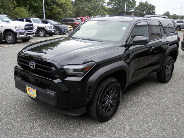 Used 2025 Toyota 4Runner SR5 AWD/4WD image 4