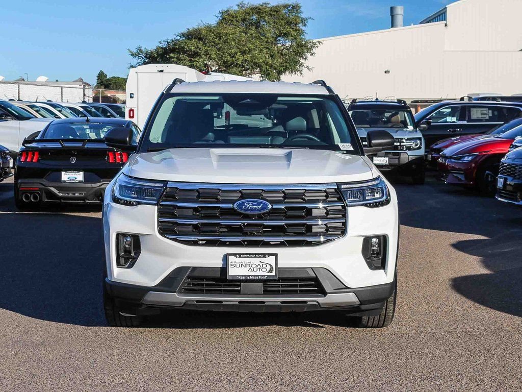 New 2026 Ford Explorer Active w/ Active Comfort Package RWD image 2