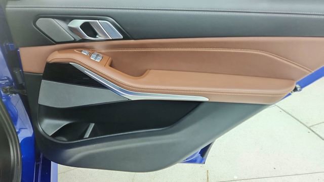 Used 2025 BMW X7 M60i image 29