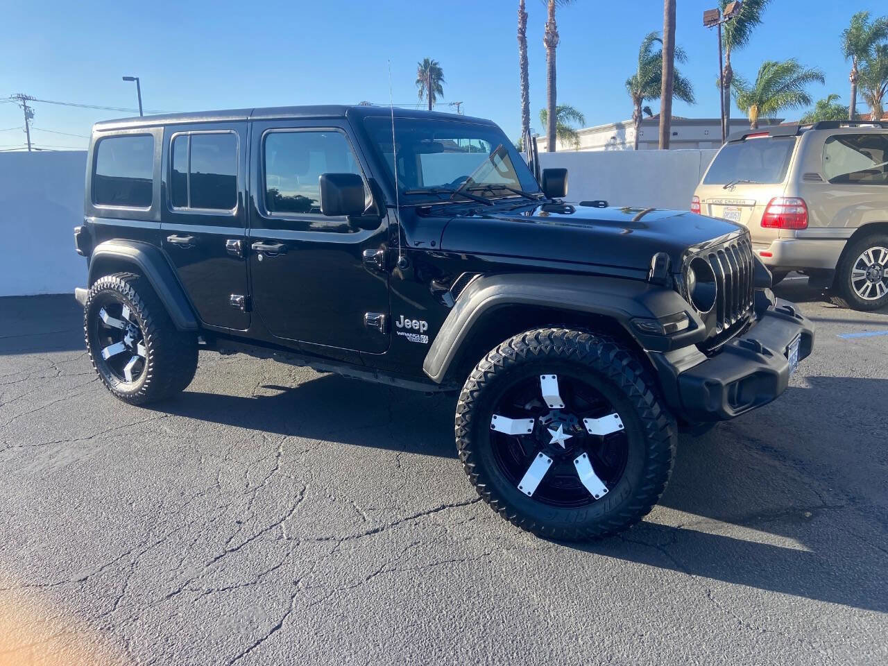 Used 2020 Jeep Wrangler Unlimited Sport image 2