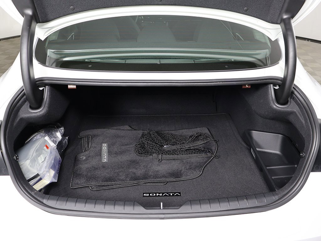 Used 2025 Hyundai Sonata SE image 14