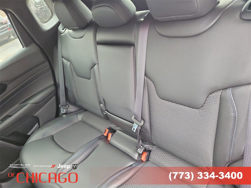 New 2026 Jeep Compass Latitude image 9