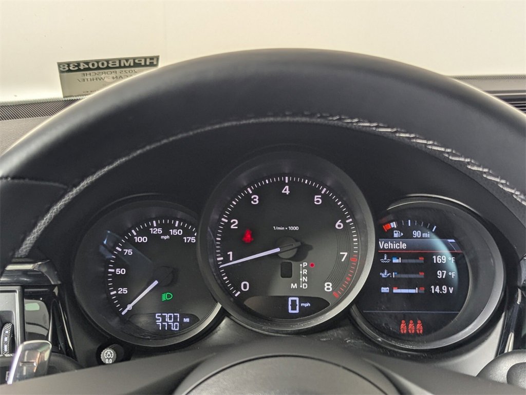 Used 2025 Porsche Macan Base w/ Premium Package Plus image 16
