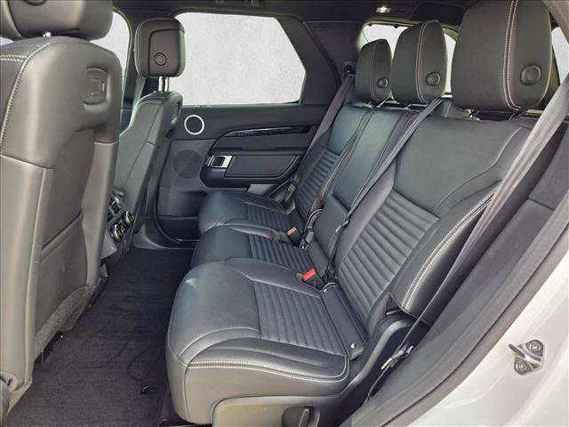 Used 2025 Land Rover Discovery S AWD/4WD image 18