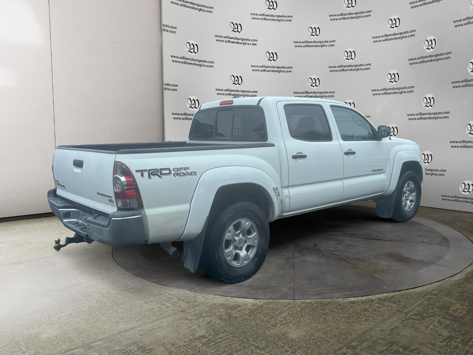 Used 2014 Toyota Tacoma PreRunner w/ TRD Off-Road Package RWD image 5