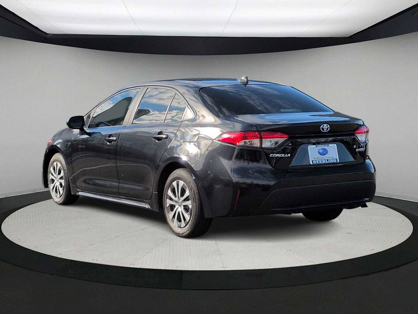 Used 2022 Toyota Corolla LE image 5