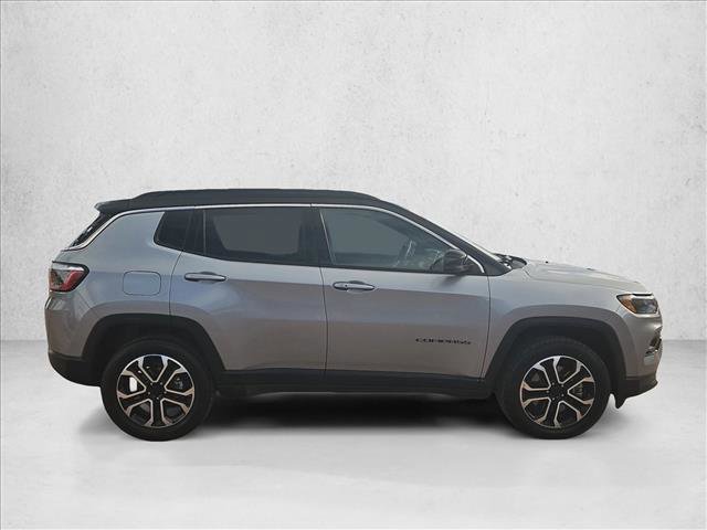 Used 2024 Jeep Compass Limited video 4