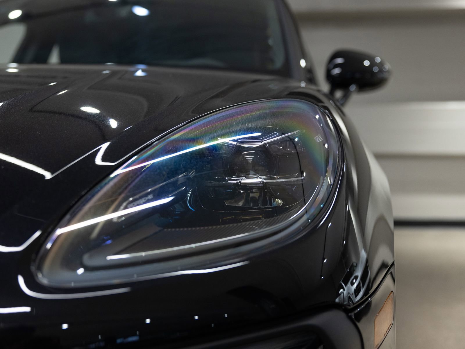 Certified 2025 Porsche Macan S image 13