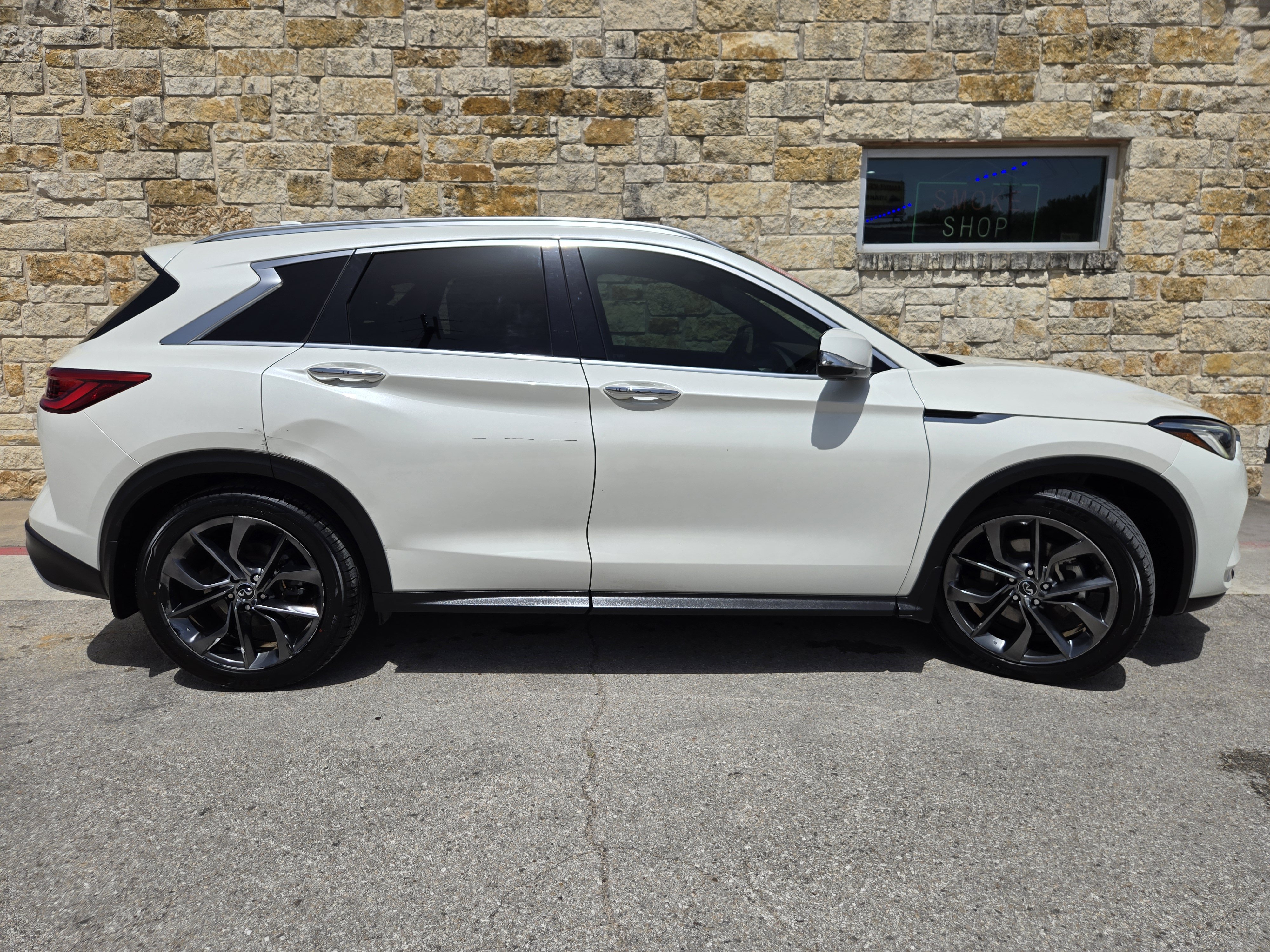 Used 2019 INFINITI QX50 Essential w/ Sensory Package AWD/4WD image 18