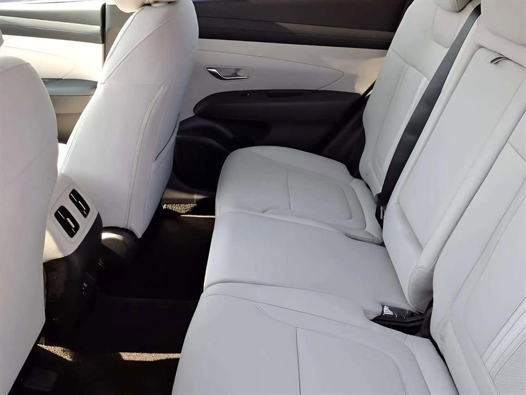 New 2026 Hyundai Tucson SEL image 9