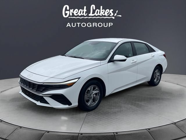 Used 2024 Hyundai Elantra SE FWD image 1