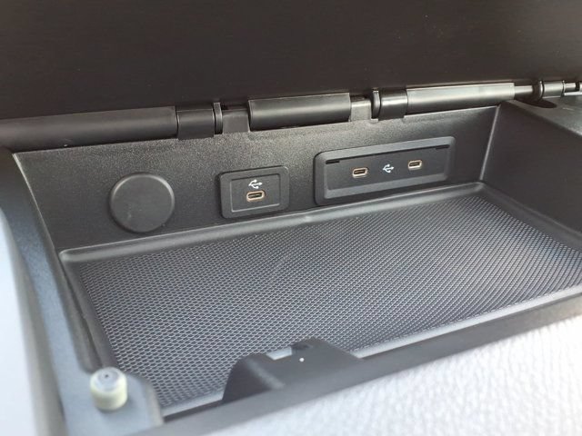 New 2025 Mercedes-Benz eSprinter 170 Cargo image 9