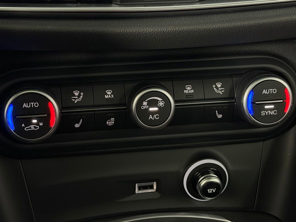 Used 2025 Alfa Romeo Stelvio Sprint w/ Veloce Package AWD/4WD image 19