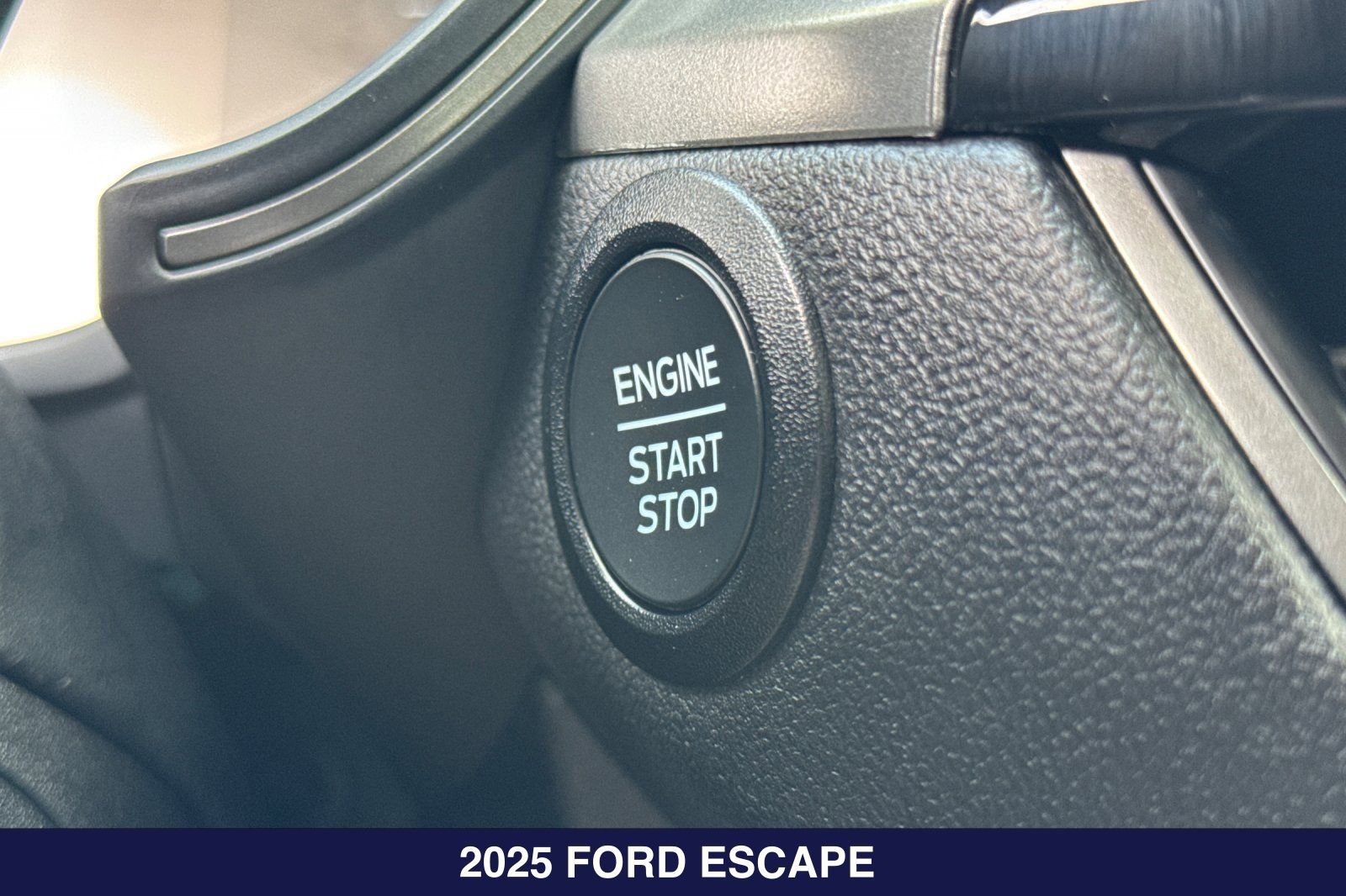 Used 2025 Ford Escape Active FWD image 23