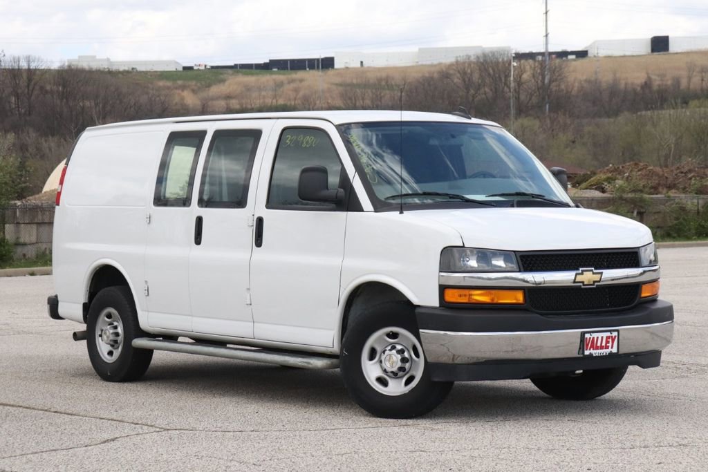 Used 2024 Chevrolet Express 2500 w/ Driver Convenience Package RWD image 2