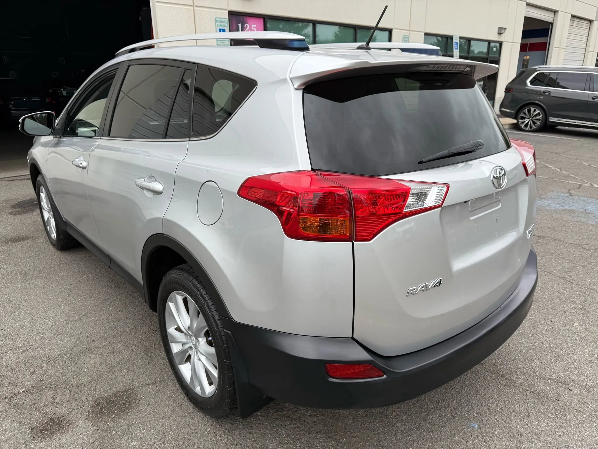 Used 2013 Toyota RAV4 Limited image 13
