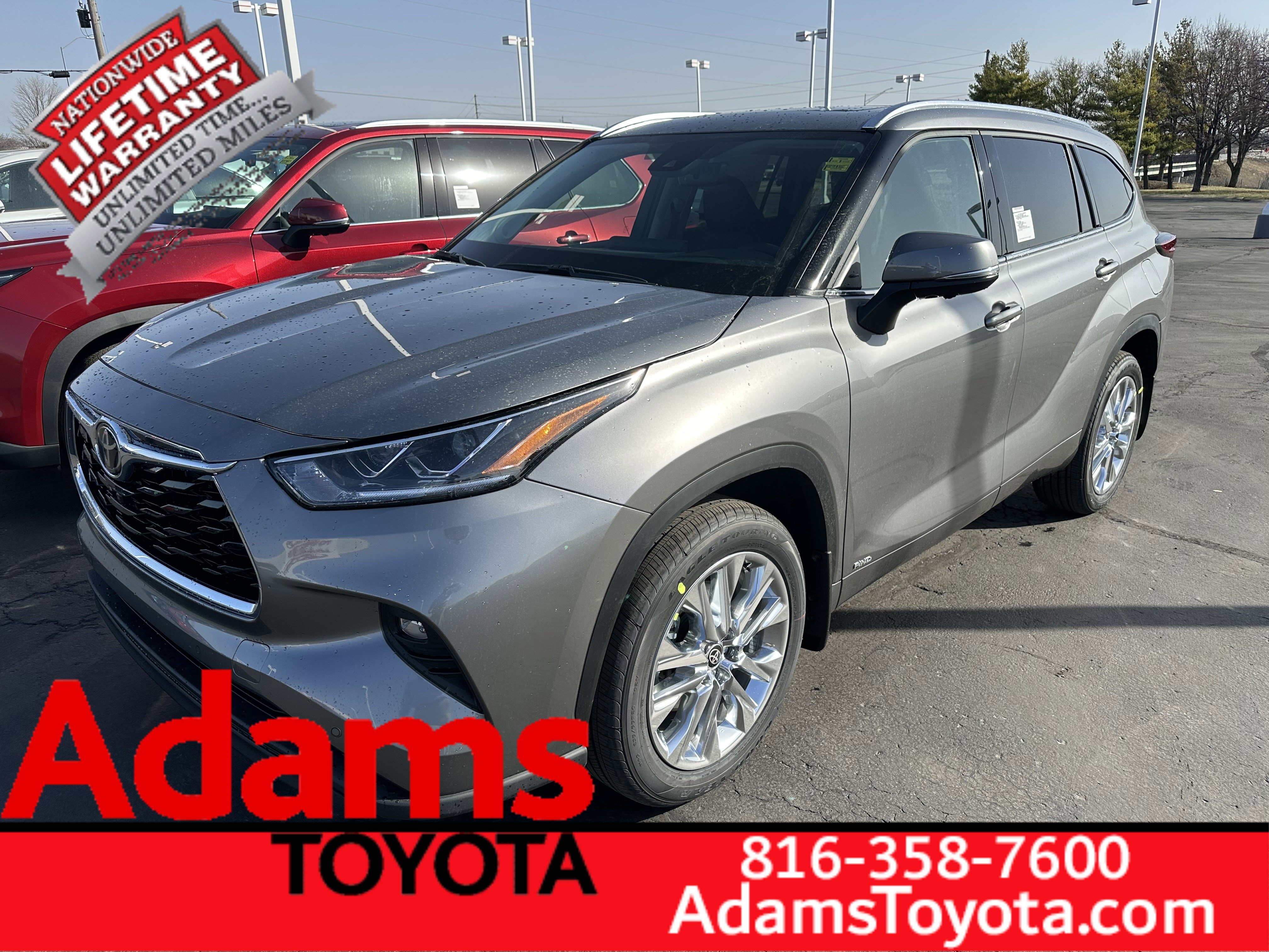 Used 2026 Toyota Highlander Limited image 4