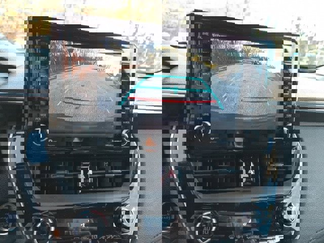 Used 2022 Toyota Corolla Cross LE image 25