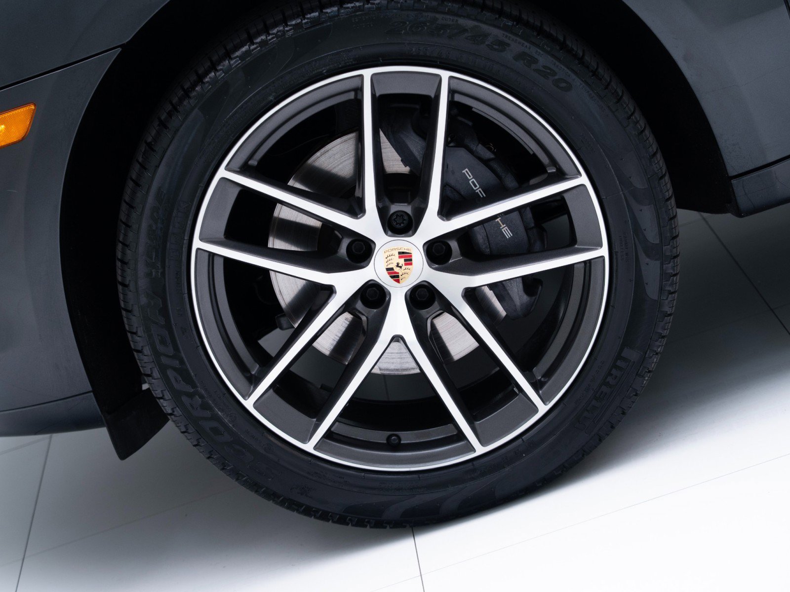 Certified 2023 Porsche Macan image 12