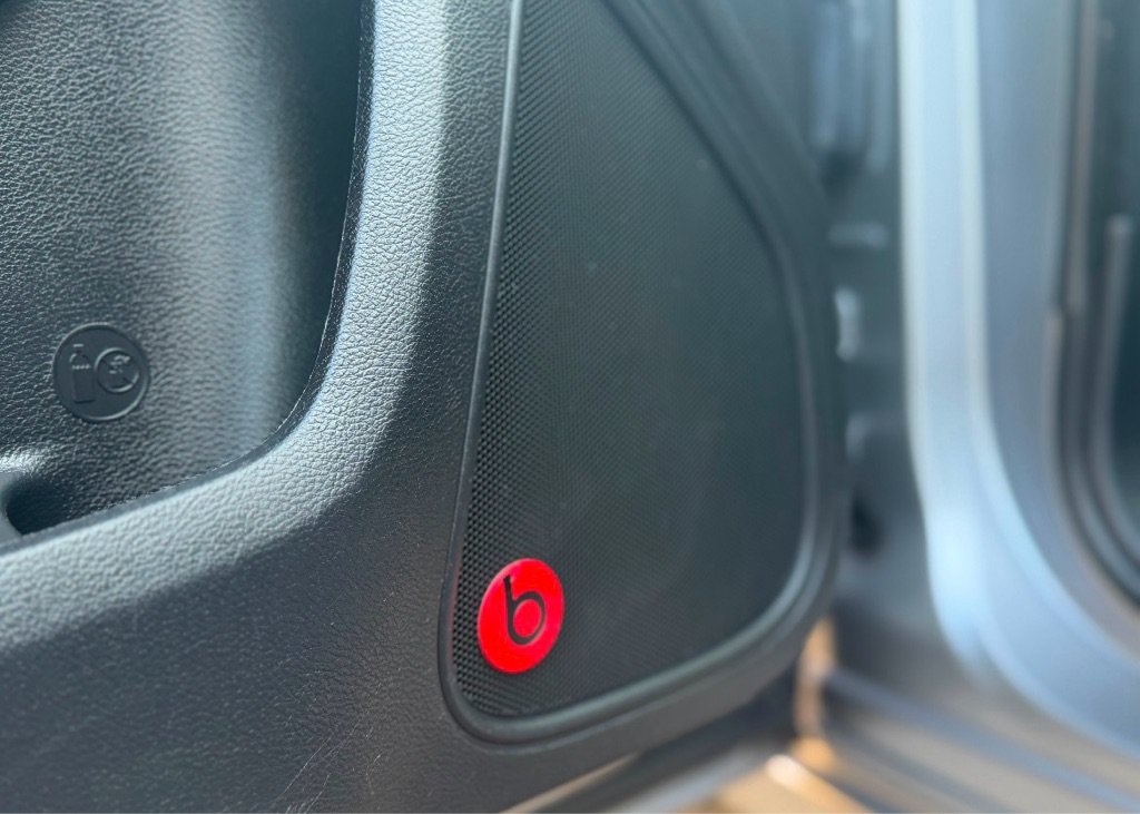 Used 2014 Chrysler 300 C w/ Beats Audio Group AWD/4WD image 11