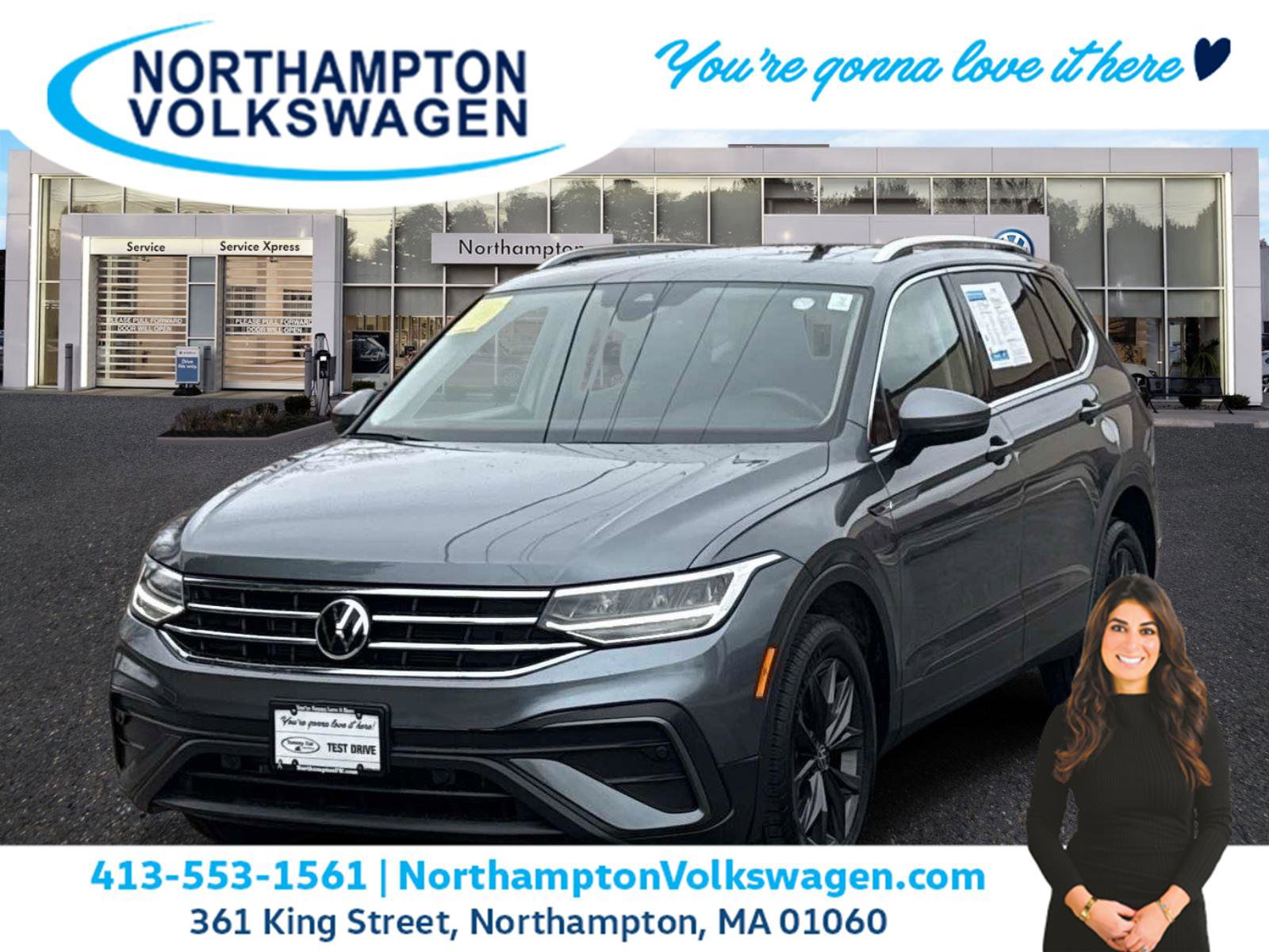 Used 2022 Volkswagen Tiguan SE w/ Panoramic Sunroof Package image 1
