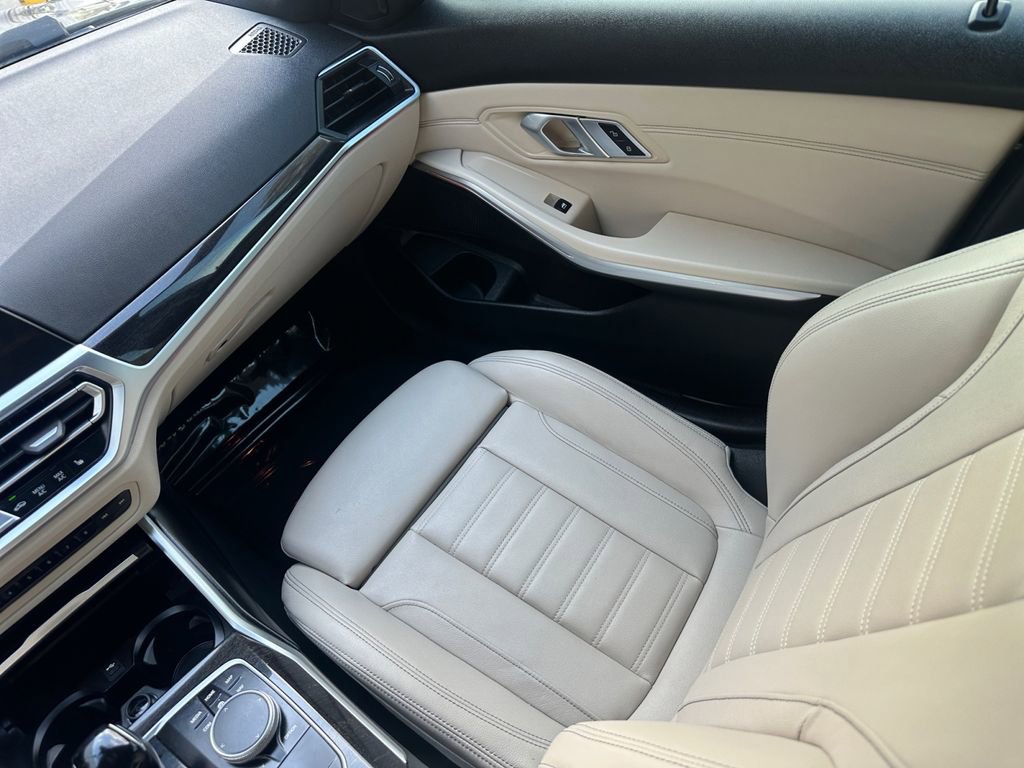 Used 2022 BMW 330i Sedan w/ Premium Package image 23