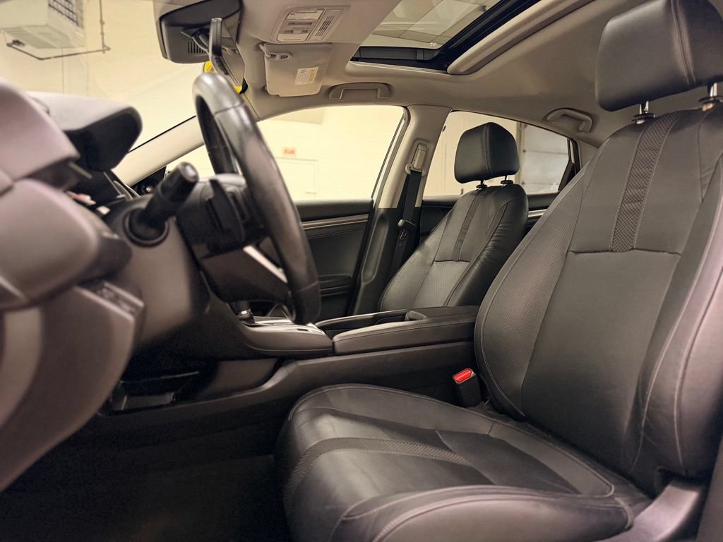Used 2019 Honda Civic Touring image 12