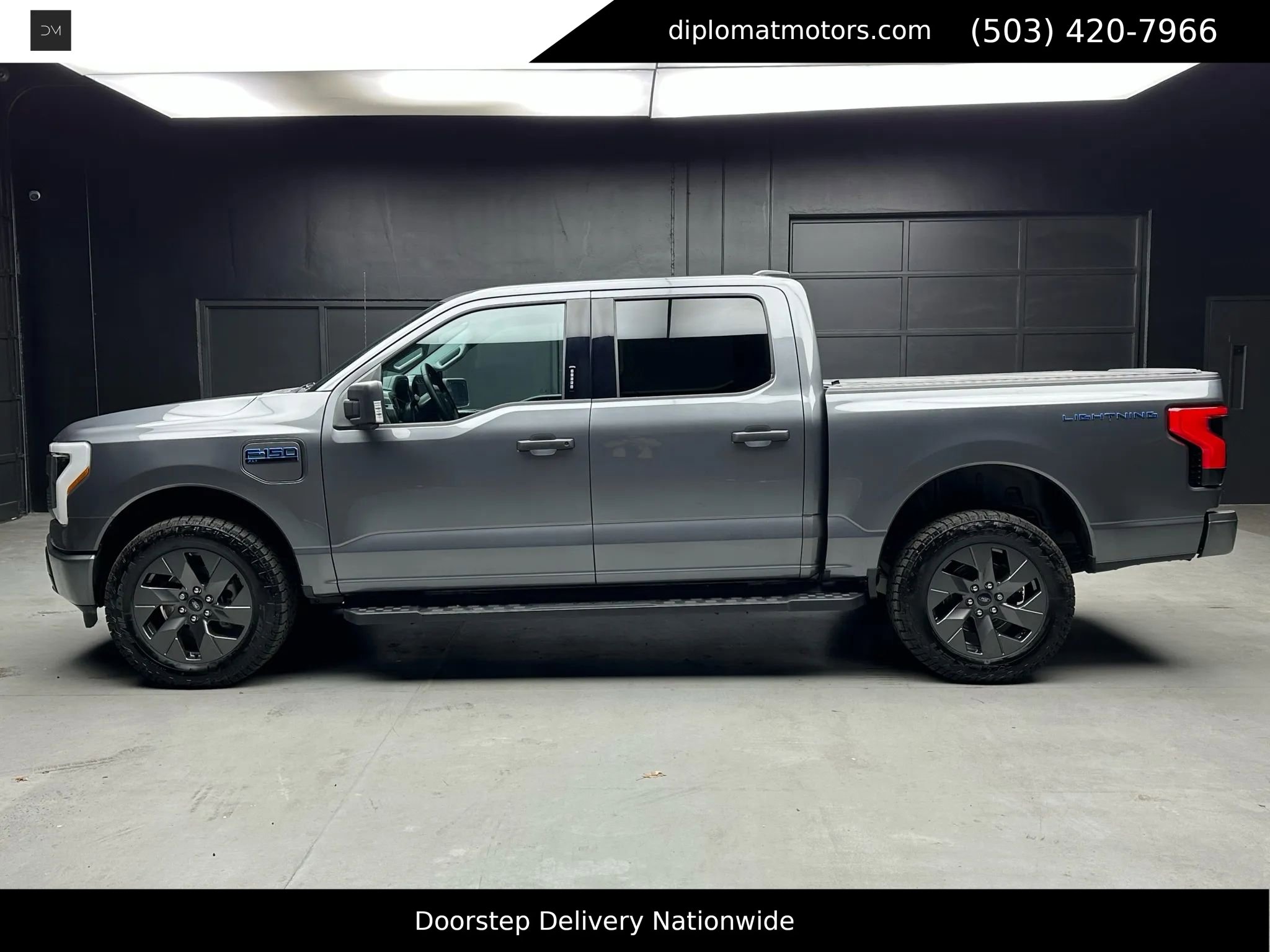 Used 2024 Ford F150 Lightning XLT image 4