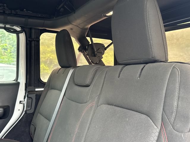 Used 2018 Jeep Wrangler Unlimited Rubicon AWD/4WD image 11