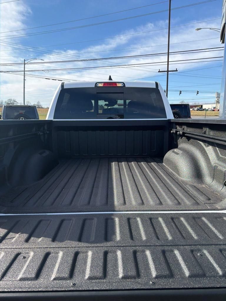 New 2026 RAM 1500 Big Horn AWD/4WD image 14