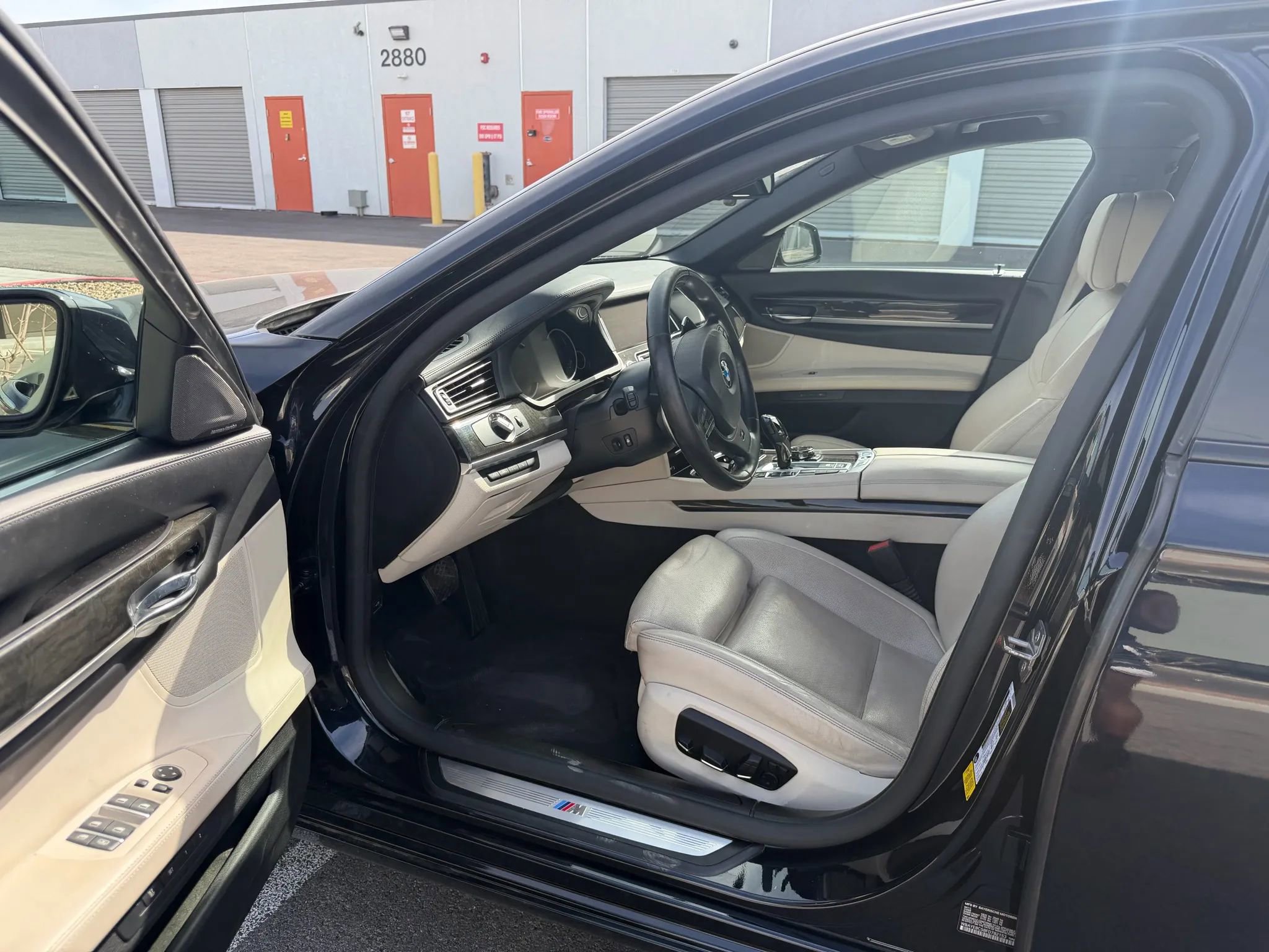 Used 2015 BMW 750Li w/ M Sport Edition RWD image 10