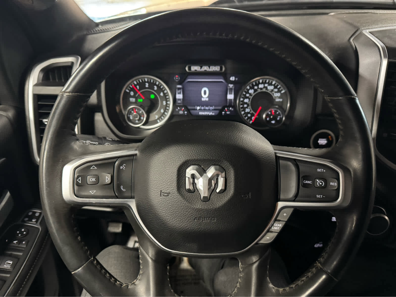 Used 2024 RAM 3500 Big Horn w/ Level 2 Equipment Group image 17