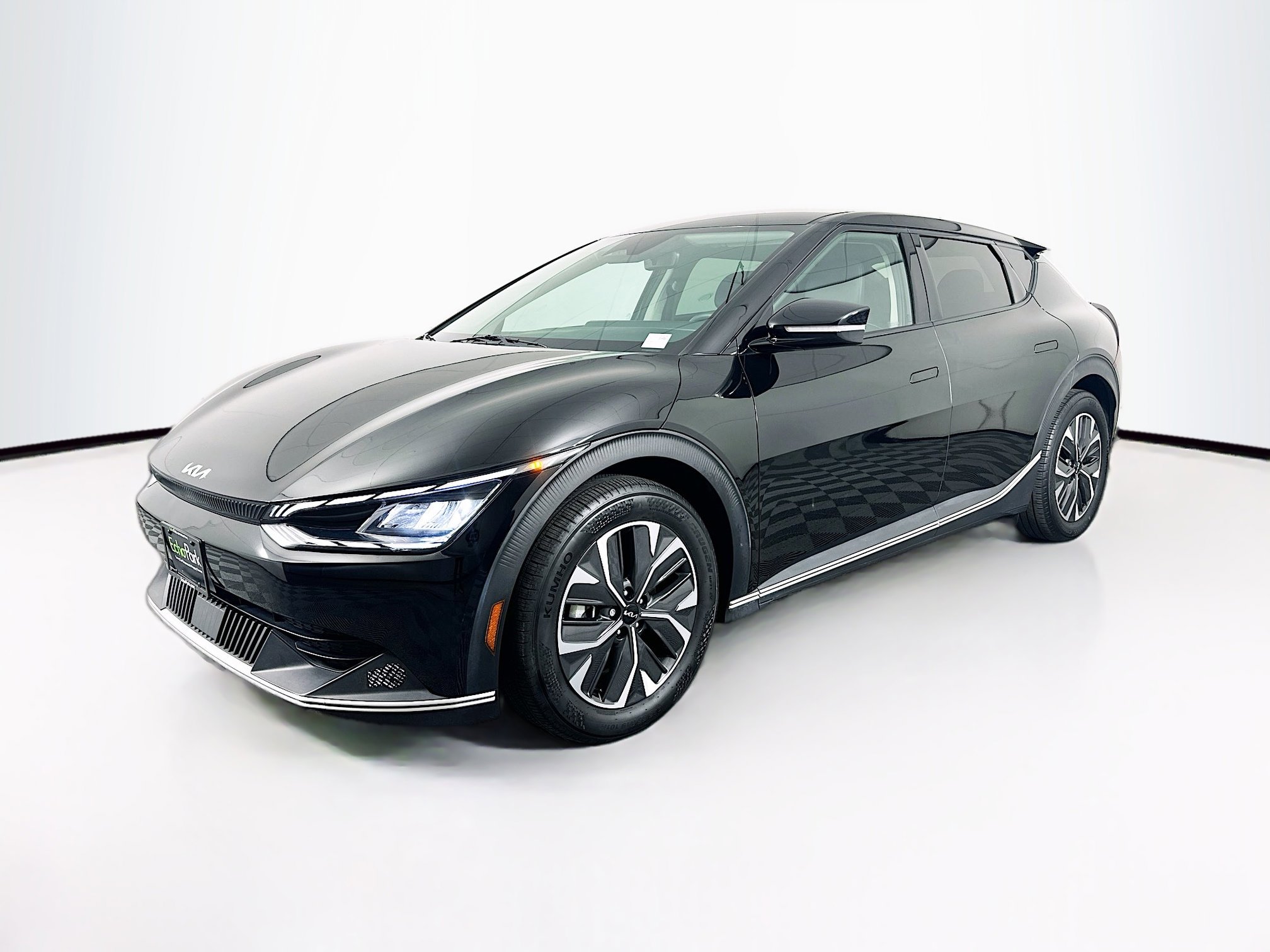 Used 2024 Kia EV6 Light RWD image 3