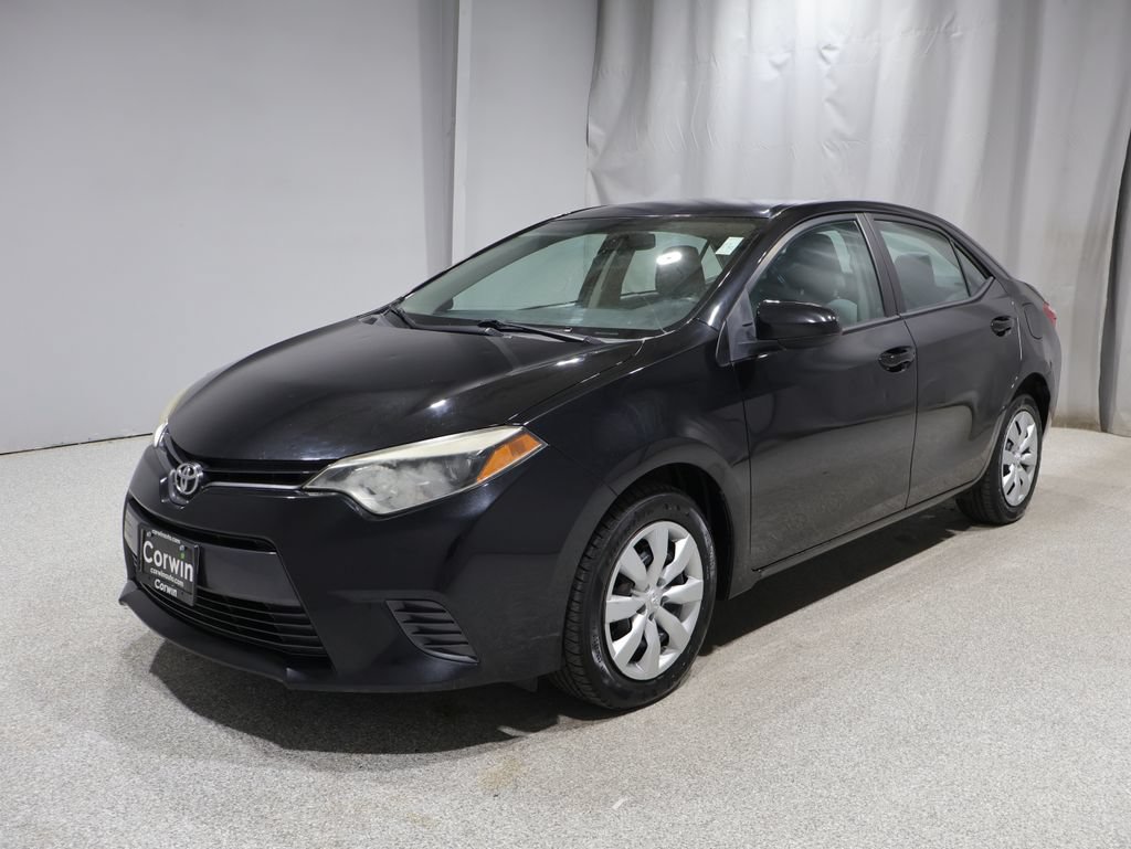 Used 2015 Toyota Corolla LE FWD image 5