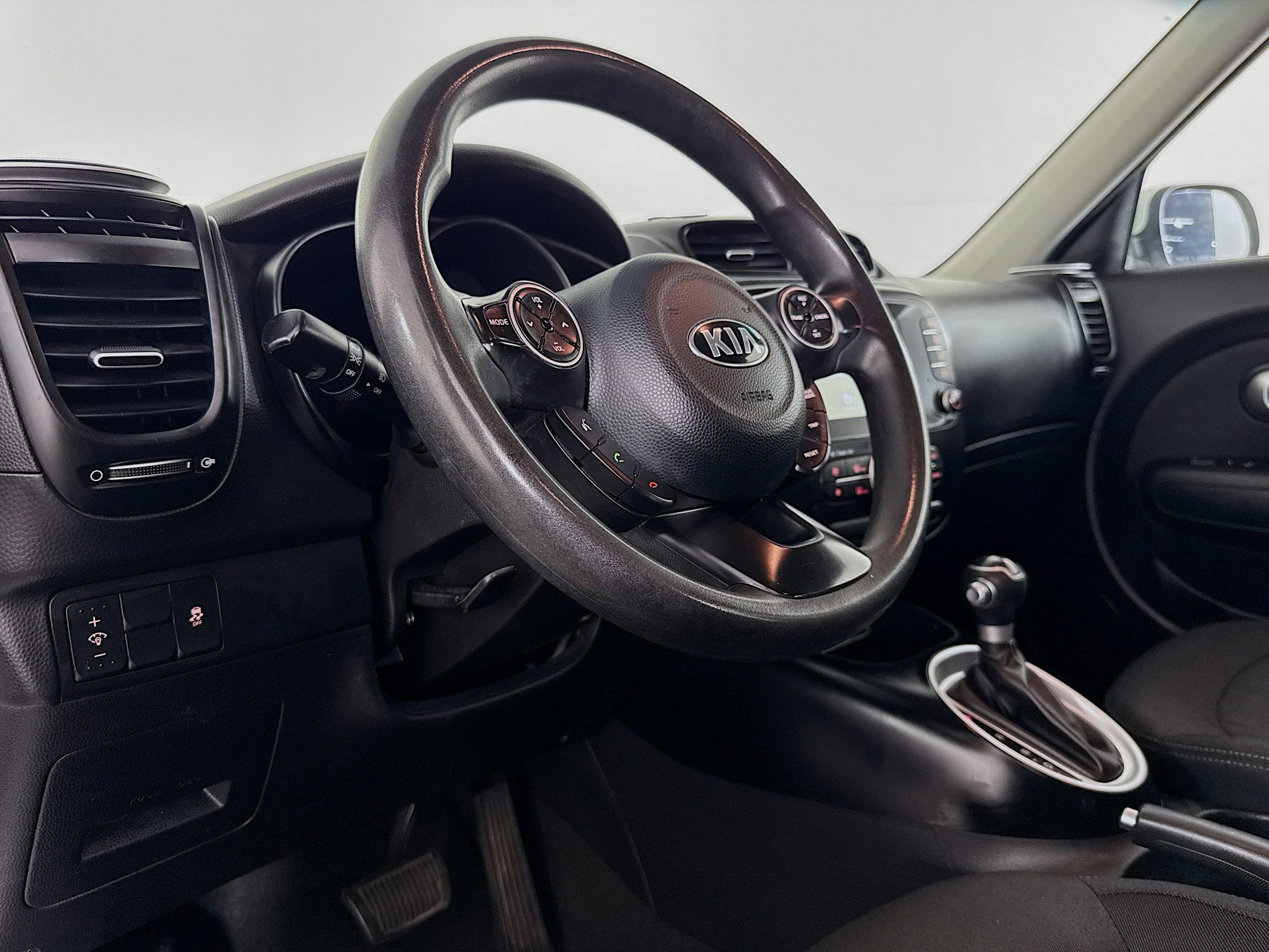 Used 2018 Kia Soul + FWD image 21