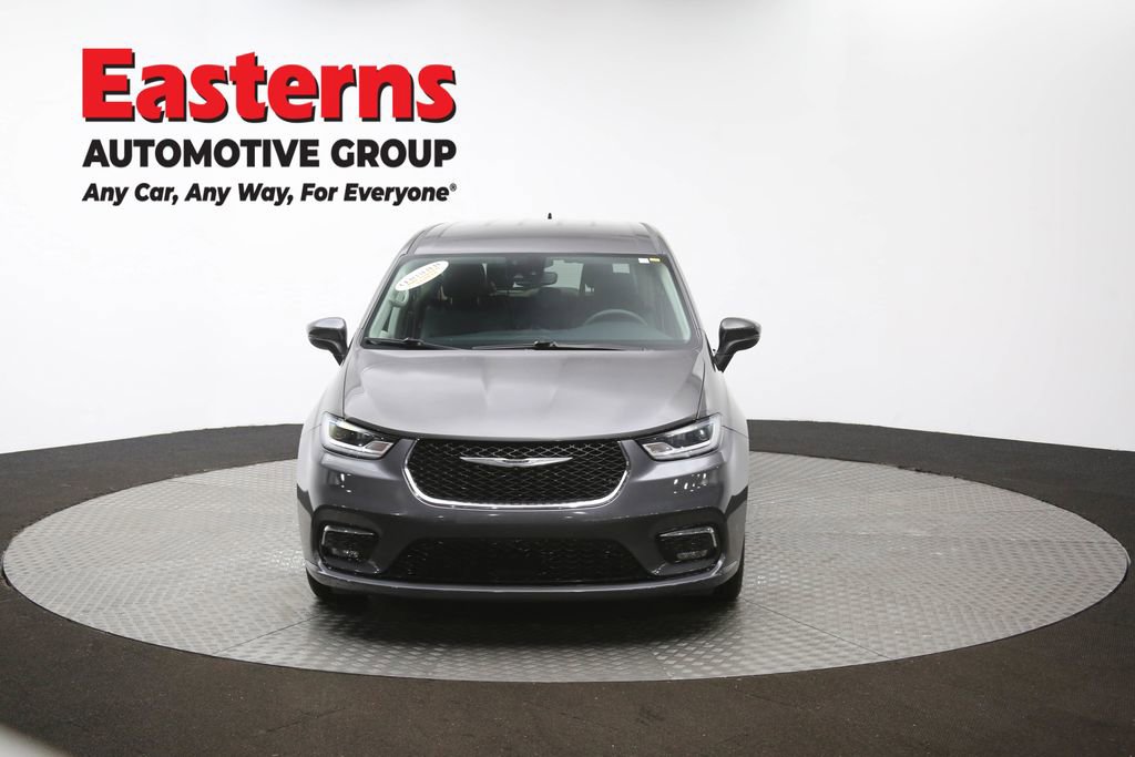 Used 2023 Chrysler Pacifica Touring-L FWD image 55