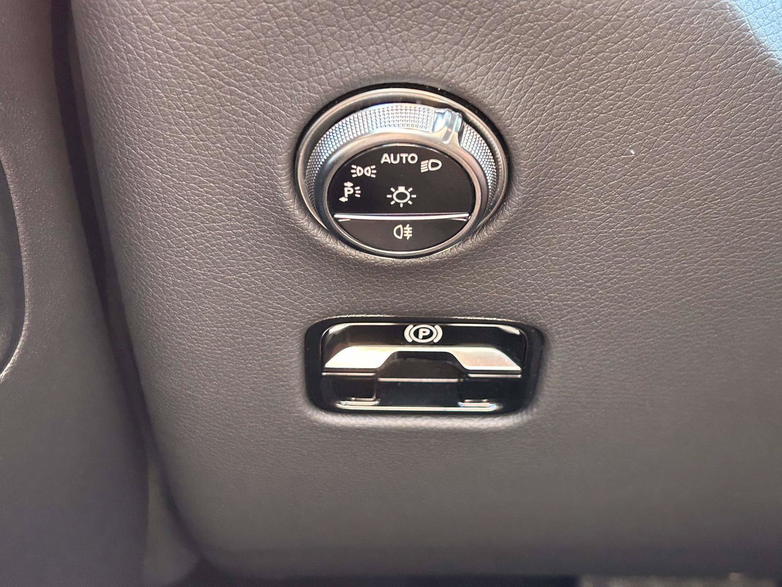 Certified 2026 Mercedes-Benz GLC 300 4MATIC image 25