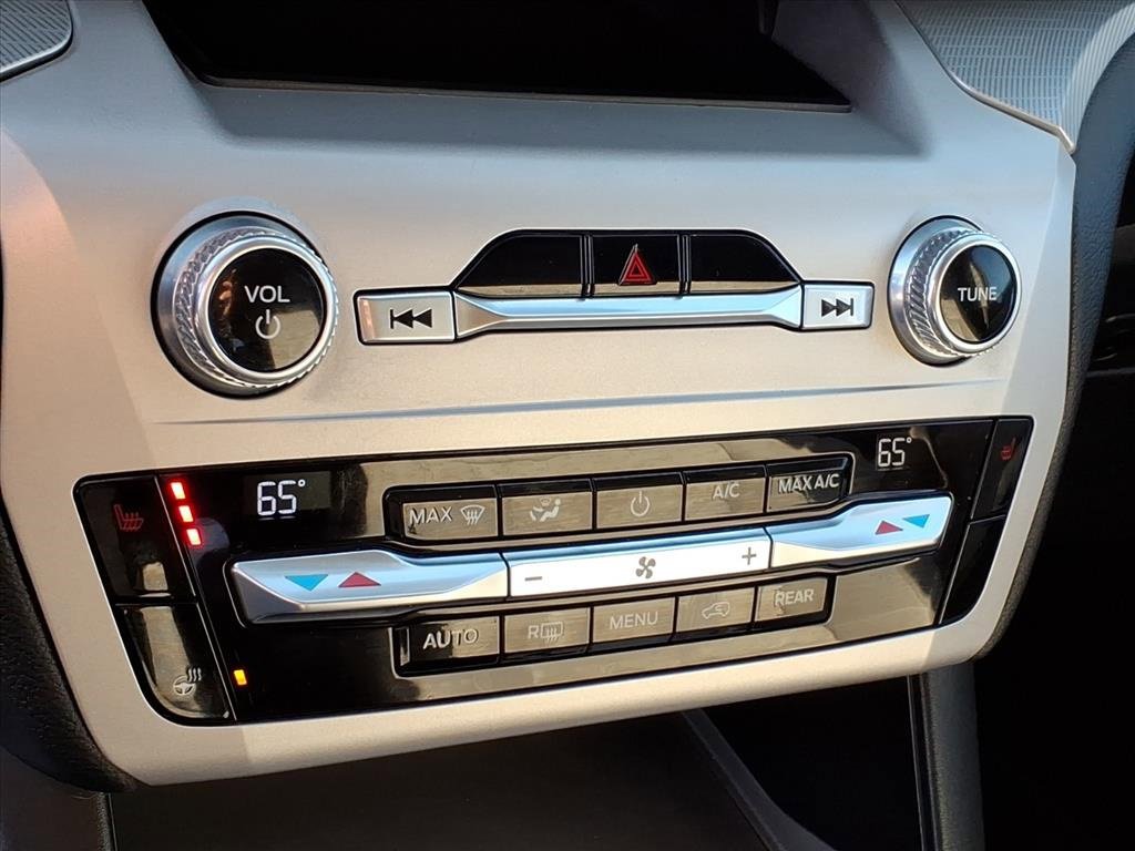 Used 2021 Ford Explorer XLT w/ Equipment Group 202A image 21