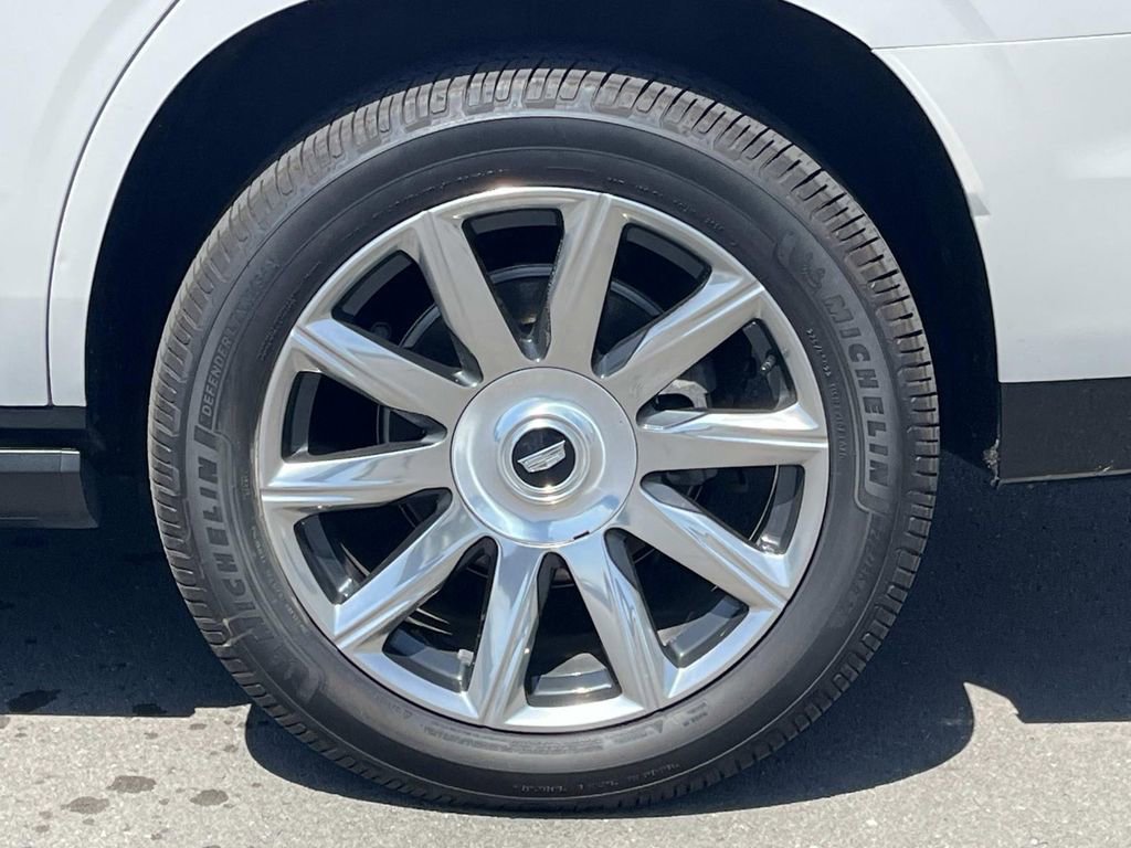 Used 2022 Cadillac Escalade Premium Luxury Platinum image 13