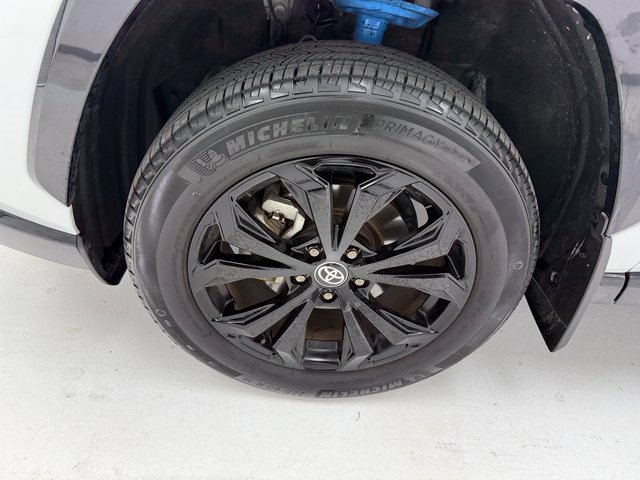 Used 2024 Toyota RAV4 SE image 7